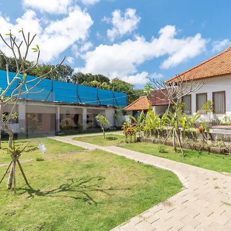 Brisk Homestay Uluwatu Redpartner