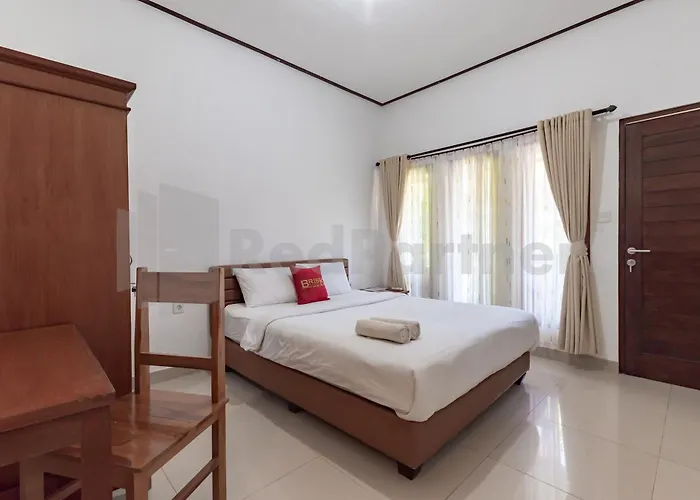 Brisk Redpartner Hotel