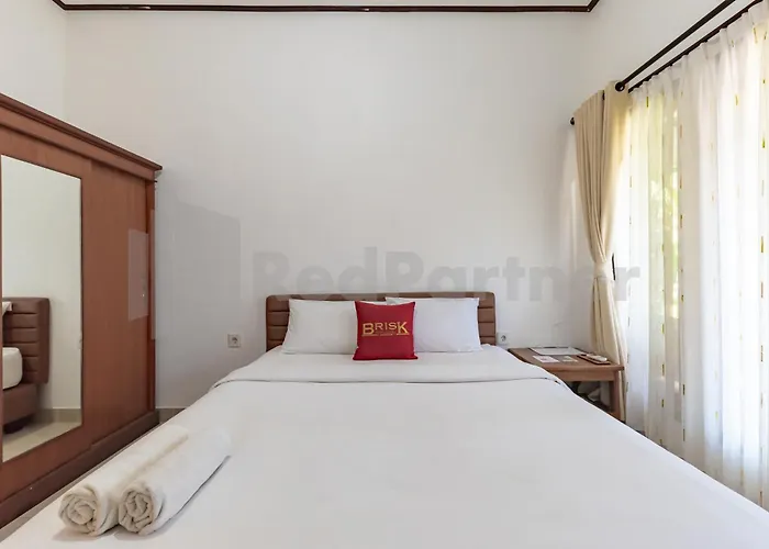 Brisk Redpartner Hotel